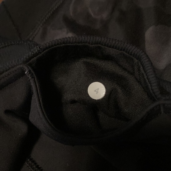 LULULEMON Seek The Heat Crop Leggings - size 4 - Picture 16 of 16